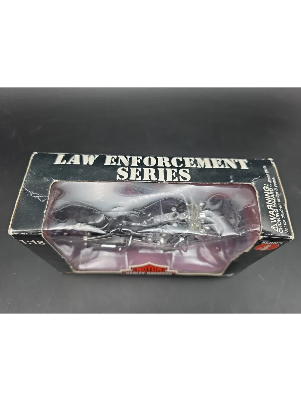 Maisto Harley Davidson Police State Trooper Motorcycle 1/18 Scale Diecast